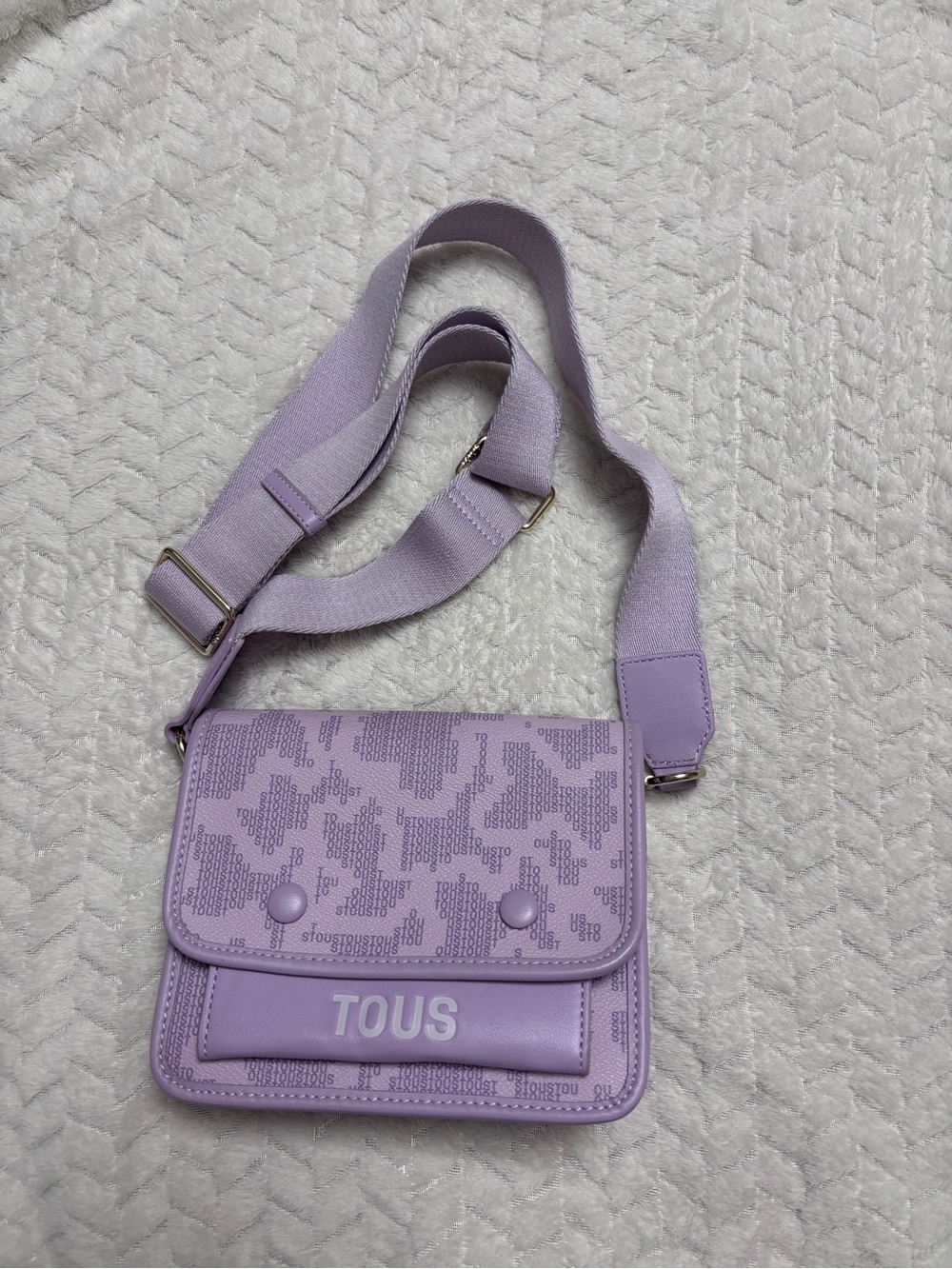 TOUS Lavender Purple Crossbody Bag with Adjustable Strap